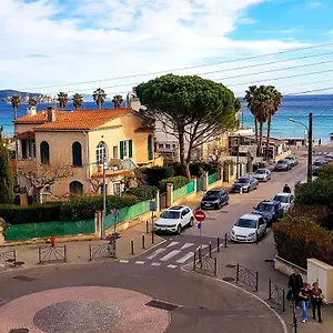 Vue Avec Parking Fermé Appartement